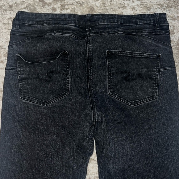 Black jeans 36” long size 14 with pockets Denim style. Long tall sally brand - Picture 3 of 5